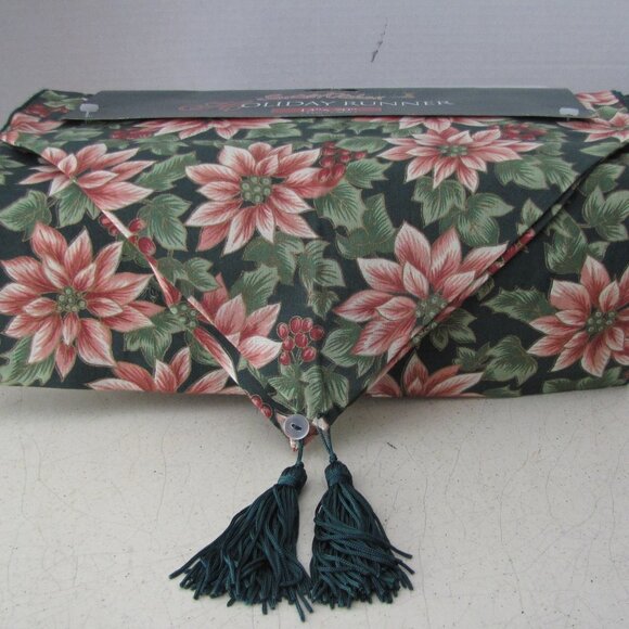 Vintage Santa's Kitchen Holiday Table Runner Detachable Tassels 13x70 in NOS - Picture 2 of 4
